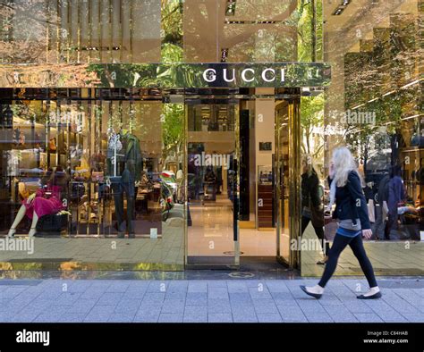 ᐅ GUCCI Store in Düsseldorf 